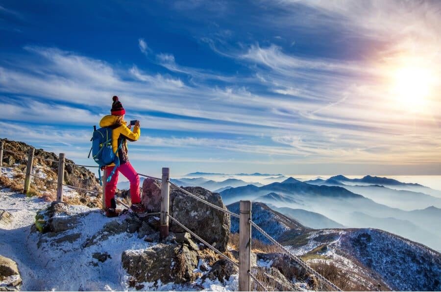 Uttarakhand tour: mountains and river valley