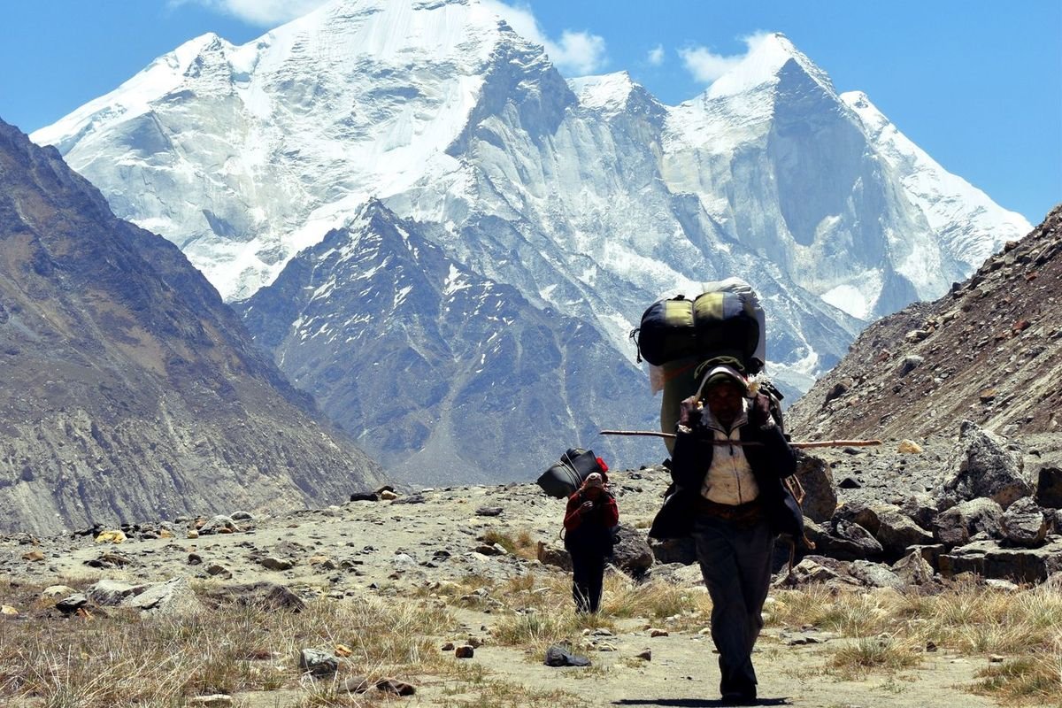 Trekkers on the Gaumukh trek beyond the Gangotri temple